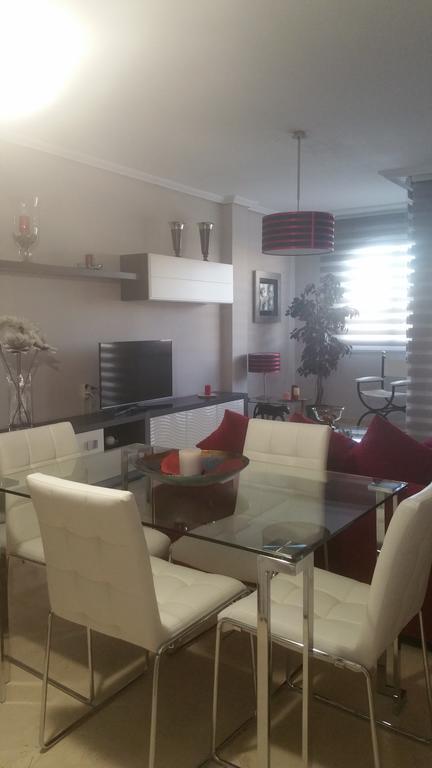 Apartamento Eduardo Dato Севілья Екстер'єр фото