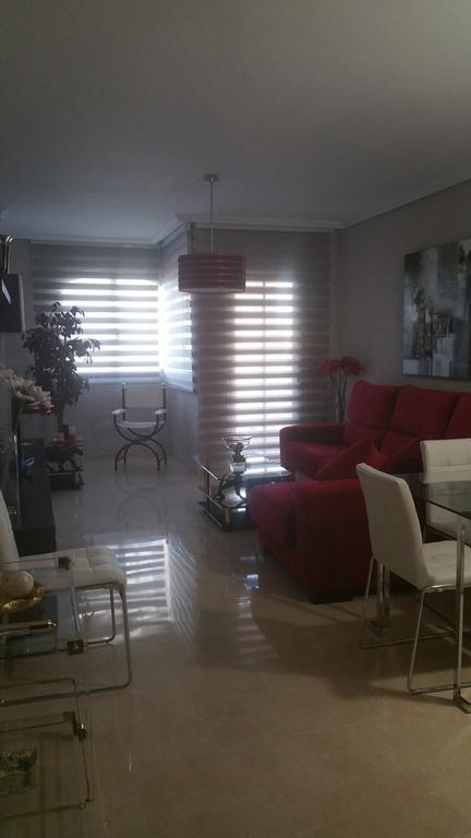 Apartamento Eduardo Dato Севілья Екстер'єр фото