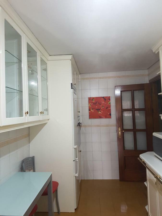 Apartamento Eduardo Dato Севілья Екстер'єр фото